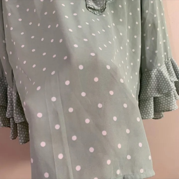 Women Ruffle Blouse - Picture 3 of 6